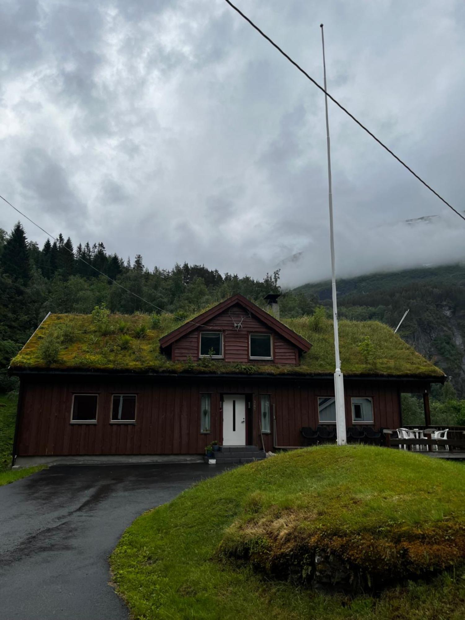 Fossen Accommodation Geiranger Værelse billede