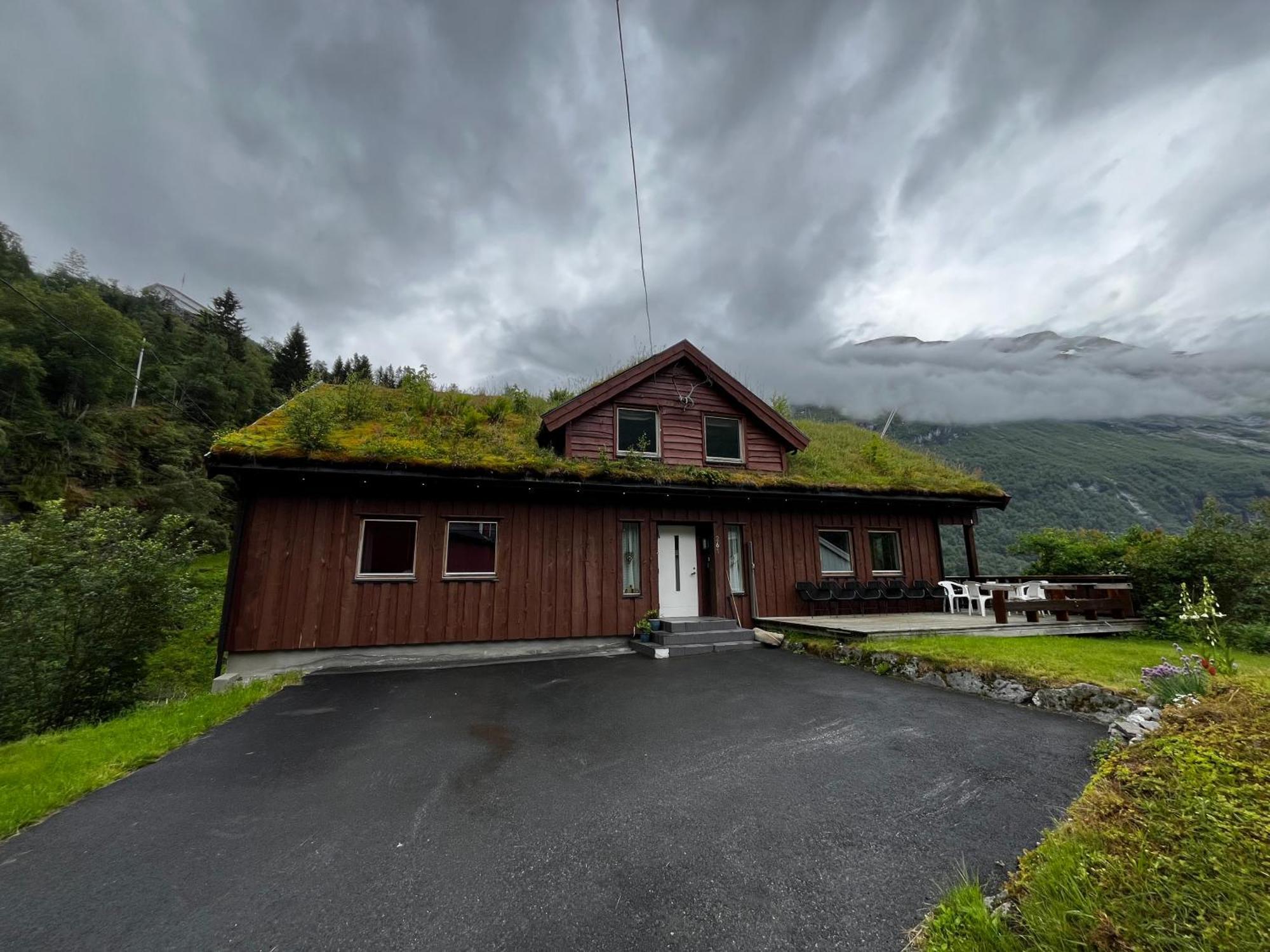 Fossen Accommodation Geiranger Eksteriør billede